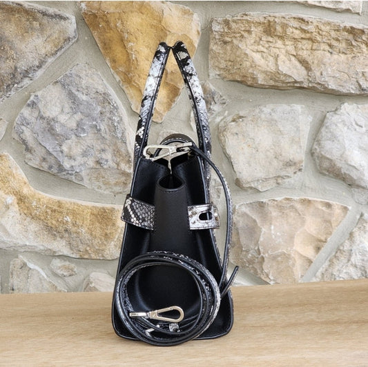 Michael Kors Carmen MD Satchel Black