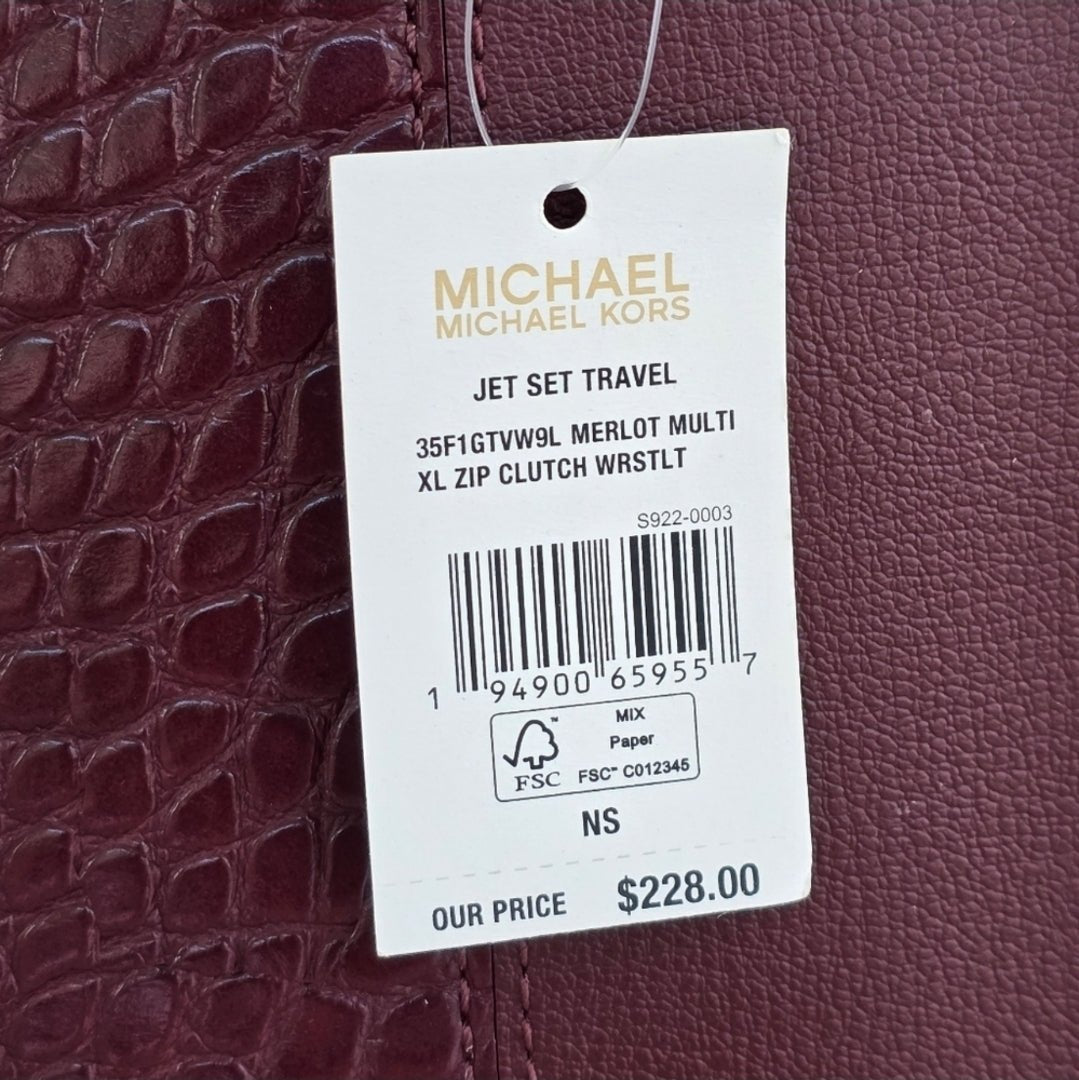Michael Kors Jet Set XL Zip Clutch Wristlet