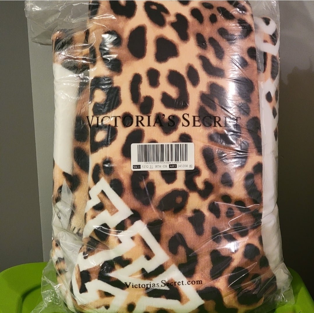 PINK Victoria's Secret Sherpa Blanket