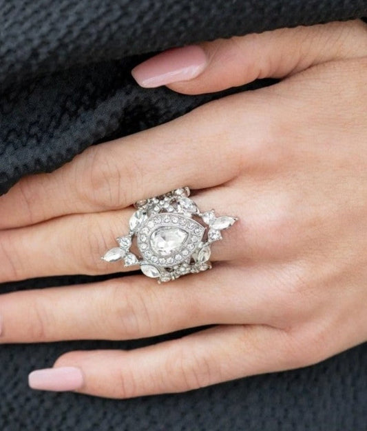 Paparazzi Mega Stardom White Ring