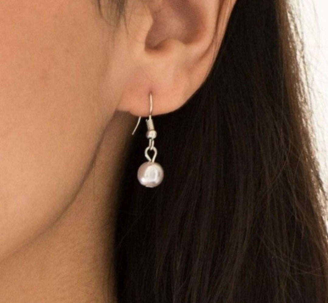 Paparazzi Coastal Cache Silver Necklace & Earrings