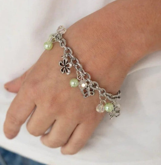 Paparazzi Retreat Into Romance Green Bracelet