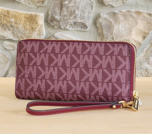 Michael Kors Jet Set Logo LG Wristlet Wallet