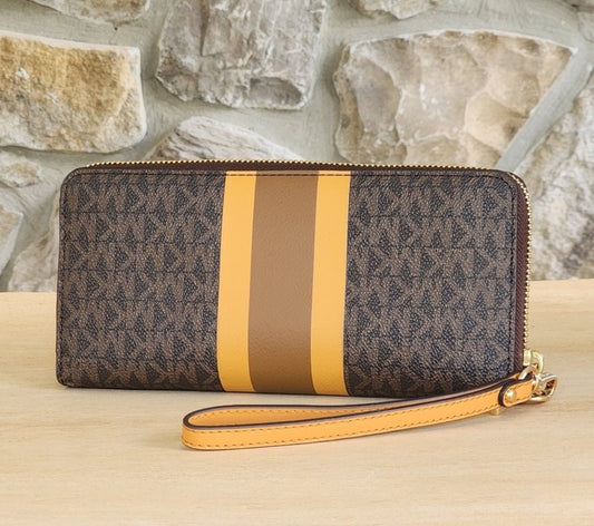 Michael Kors Jet Set Logo LG Center Stripe Wristlet