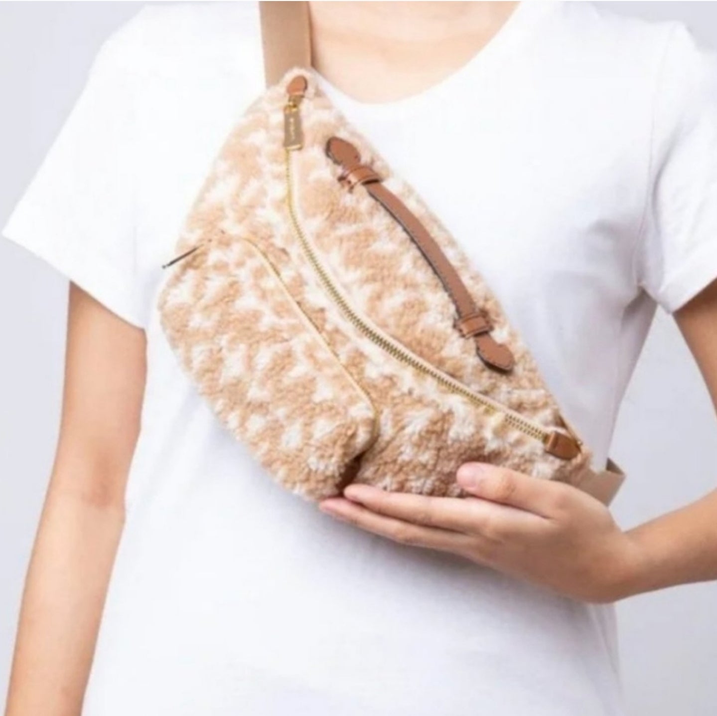 Michael Kors Erin Medium Waist Fanny Pack