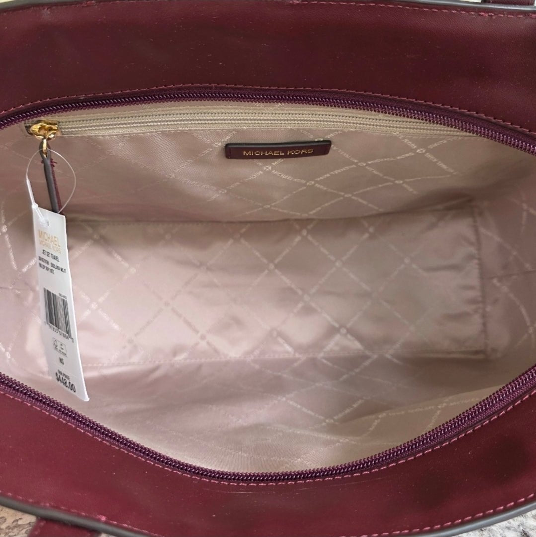 Michael Kors Jet Set Color-Block Logo Medium Tote