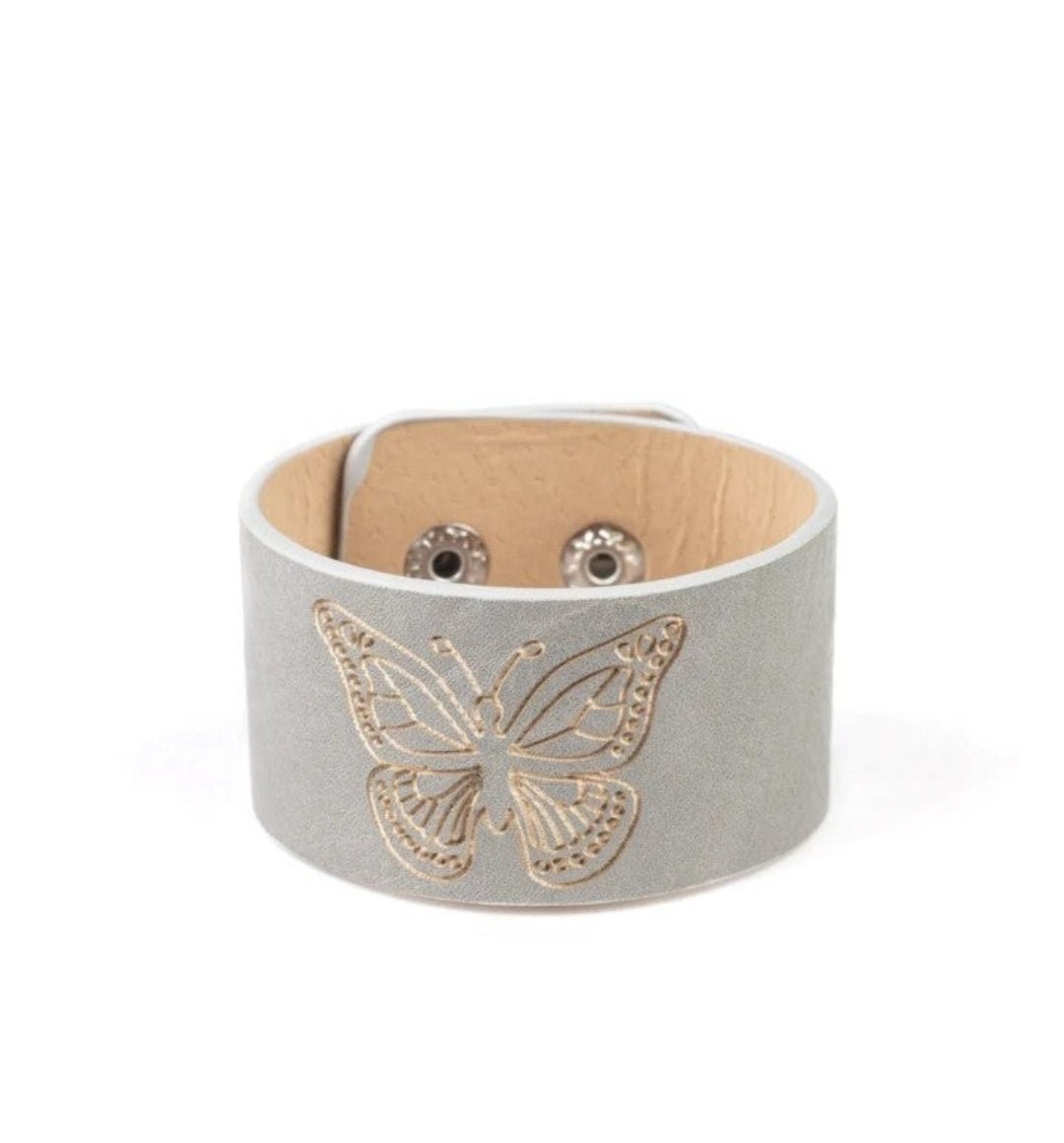 Paparazzi Flirty Flutter Silver Urban Bracelet