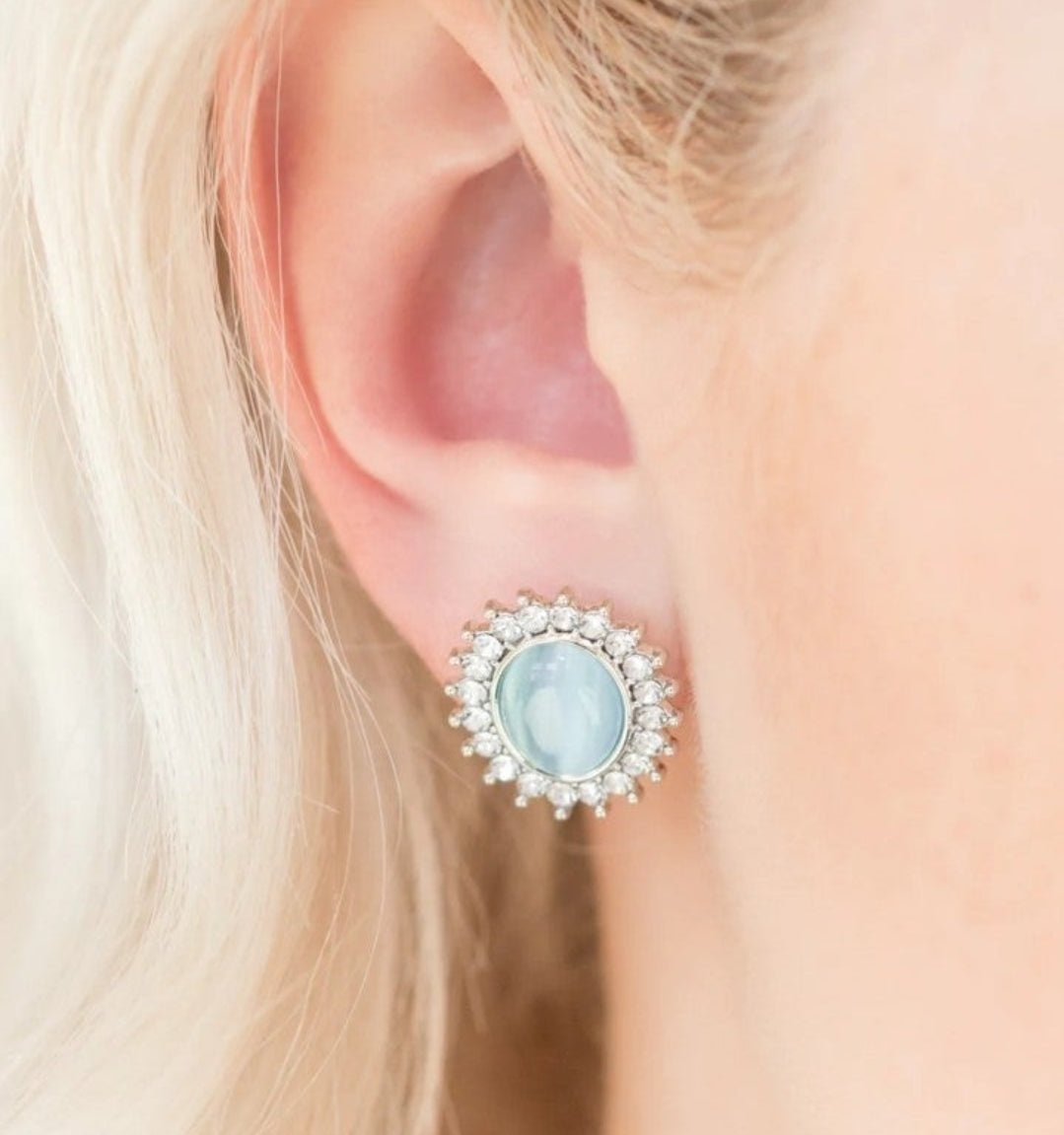 Paparazzi Hey There, Gorgeous Blue Post Earrings