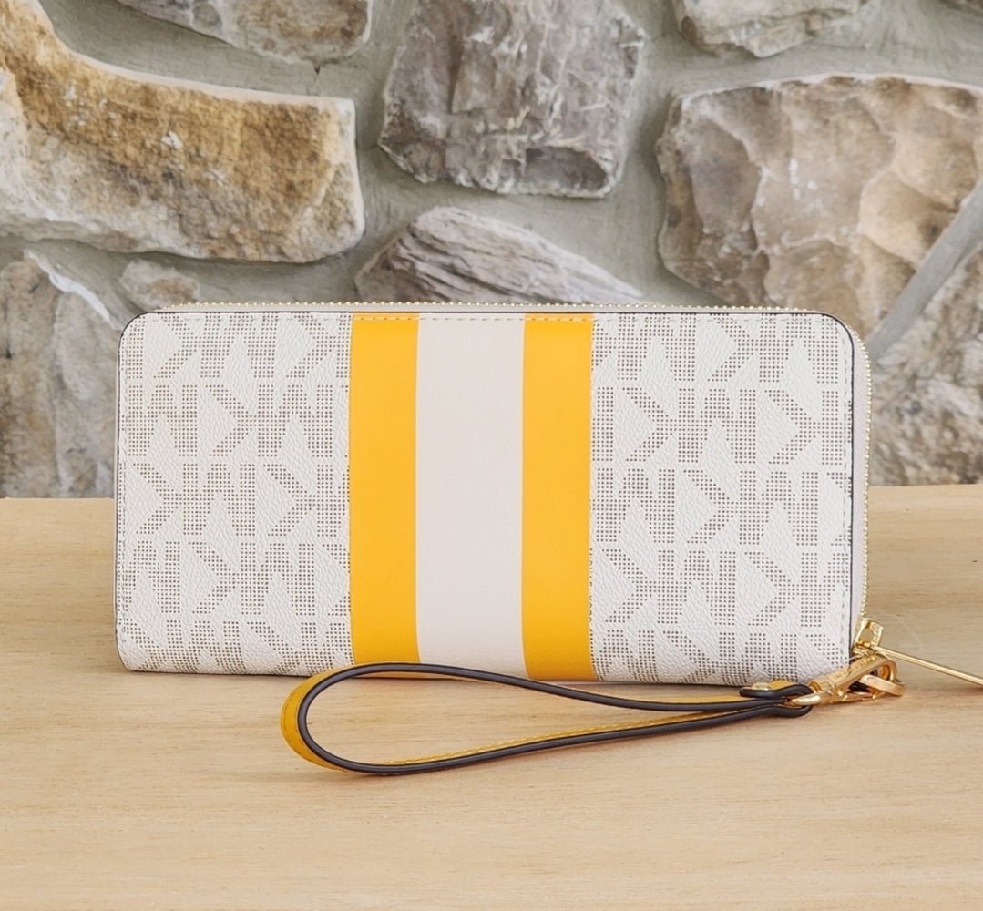 Michael Kors Jet Set Logo LG Center Stripe Wristlet