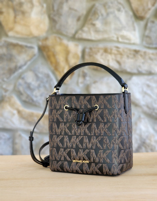 Michael Kors Suri Logo MD Bucket Crossbody